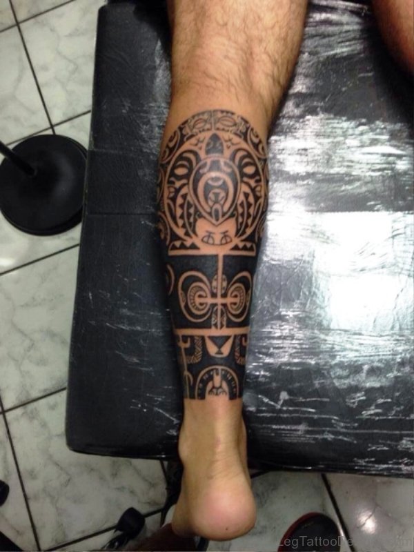 Attractive Black Tattoo On Calf