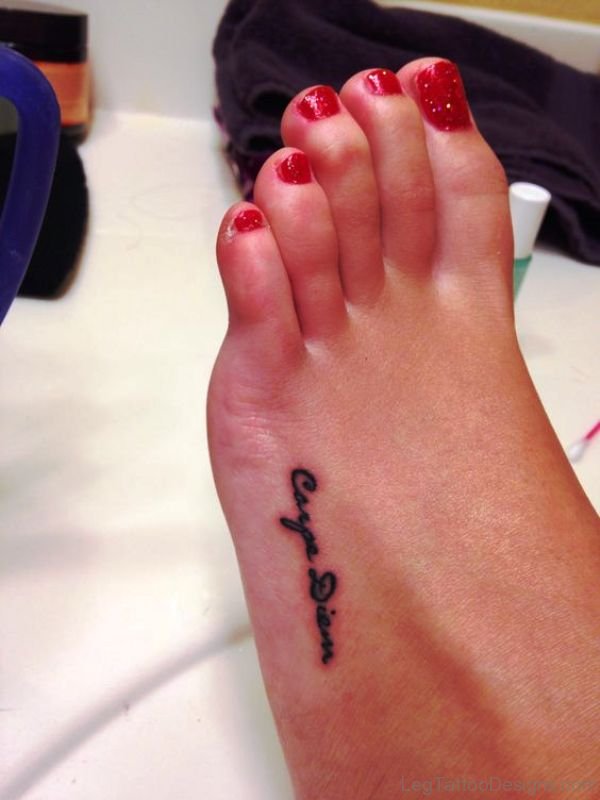 Classic Carpe Diem Tattoo On Foot