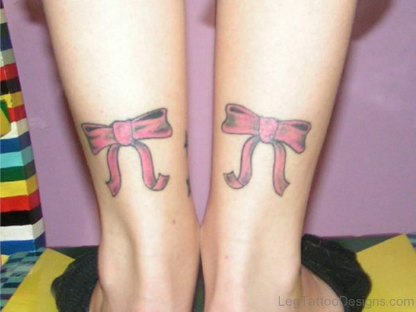 Wonderful Bow Tattoo On Leg
