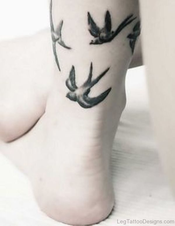 Adorable Bird Tattoo On Leg