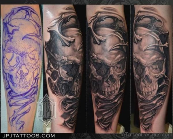 Alien Skull Tattoo On Leg Image