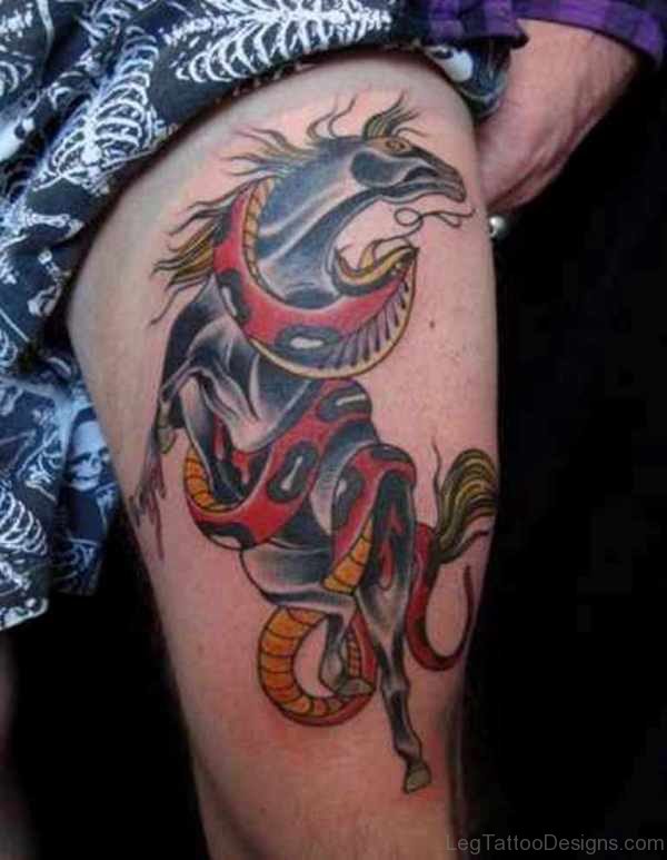 Attarctive Snake Tattoo On Thigh
