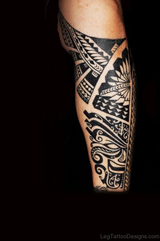 Awesome Tribal Tattoo On Leg
