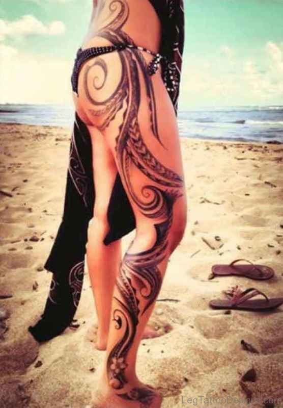 Classy Tribal Tattoo On Leg