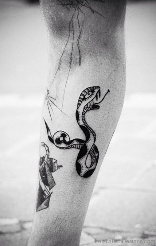 Cool Snake Tattoo On Leg