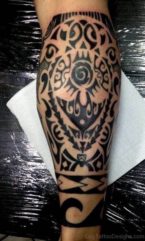 Cool Tribal Tattoo On Leg