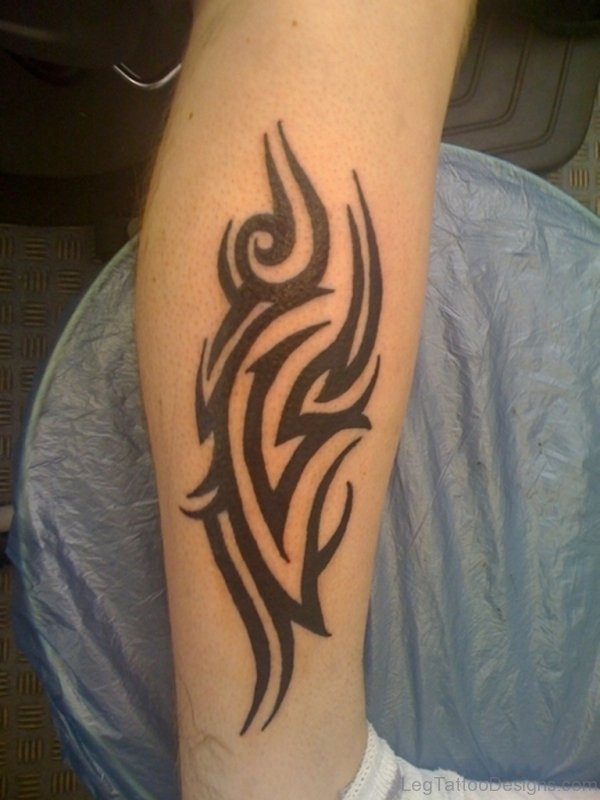 Excellent Tribal Tattoo On Leg