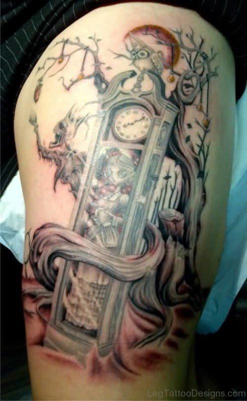 Fabulous Clock Tattoo On Thigh