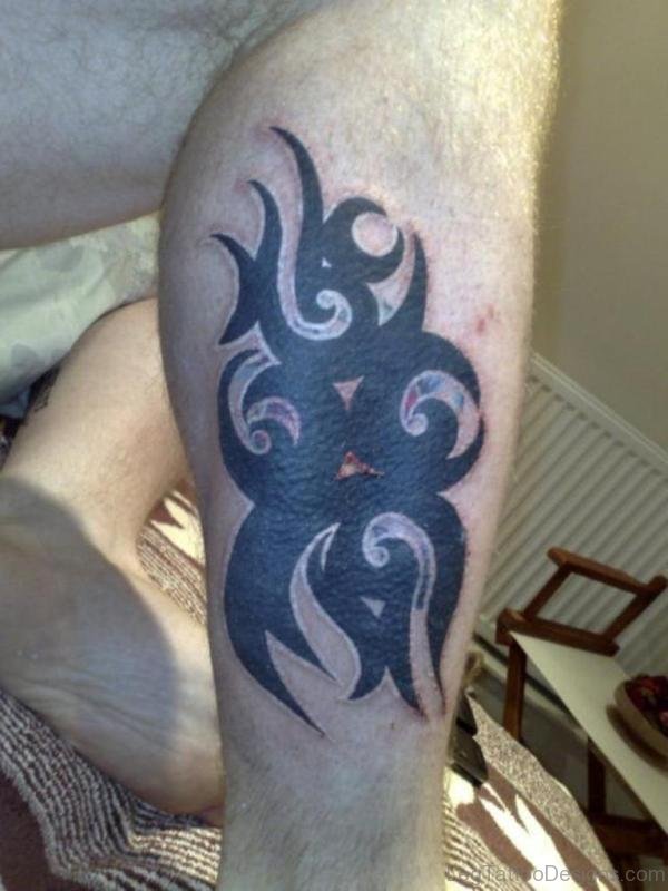 Fabulous Tribal Tattoo Design On Leg