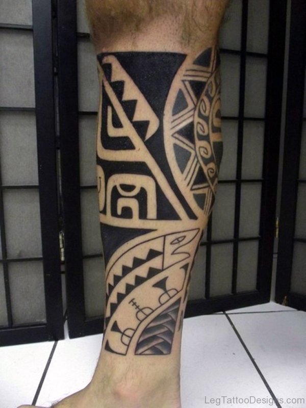 Fabulous Tribal Tattoo On Leg