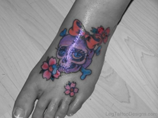 Flowers And Skull Tattoo