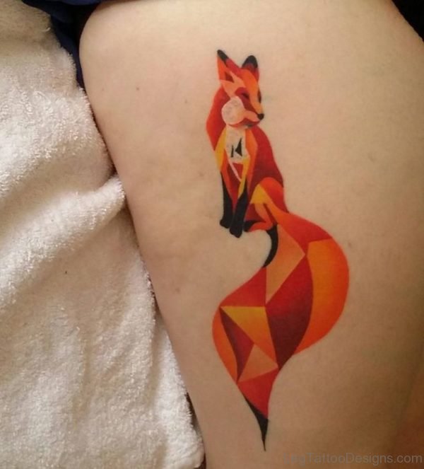 Garceful Fox Tattoo On Thigh