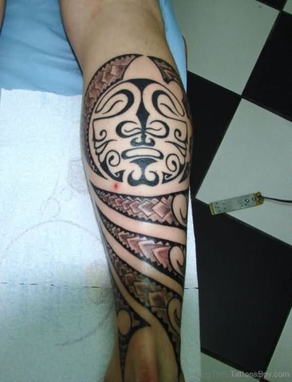 Maori Tribal Tattoo Design On Leg