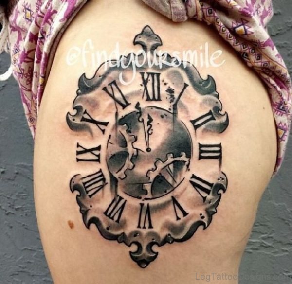 Unique Clock Tattoo On Thigh